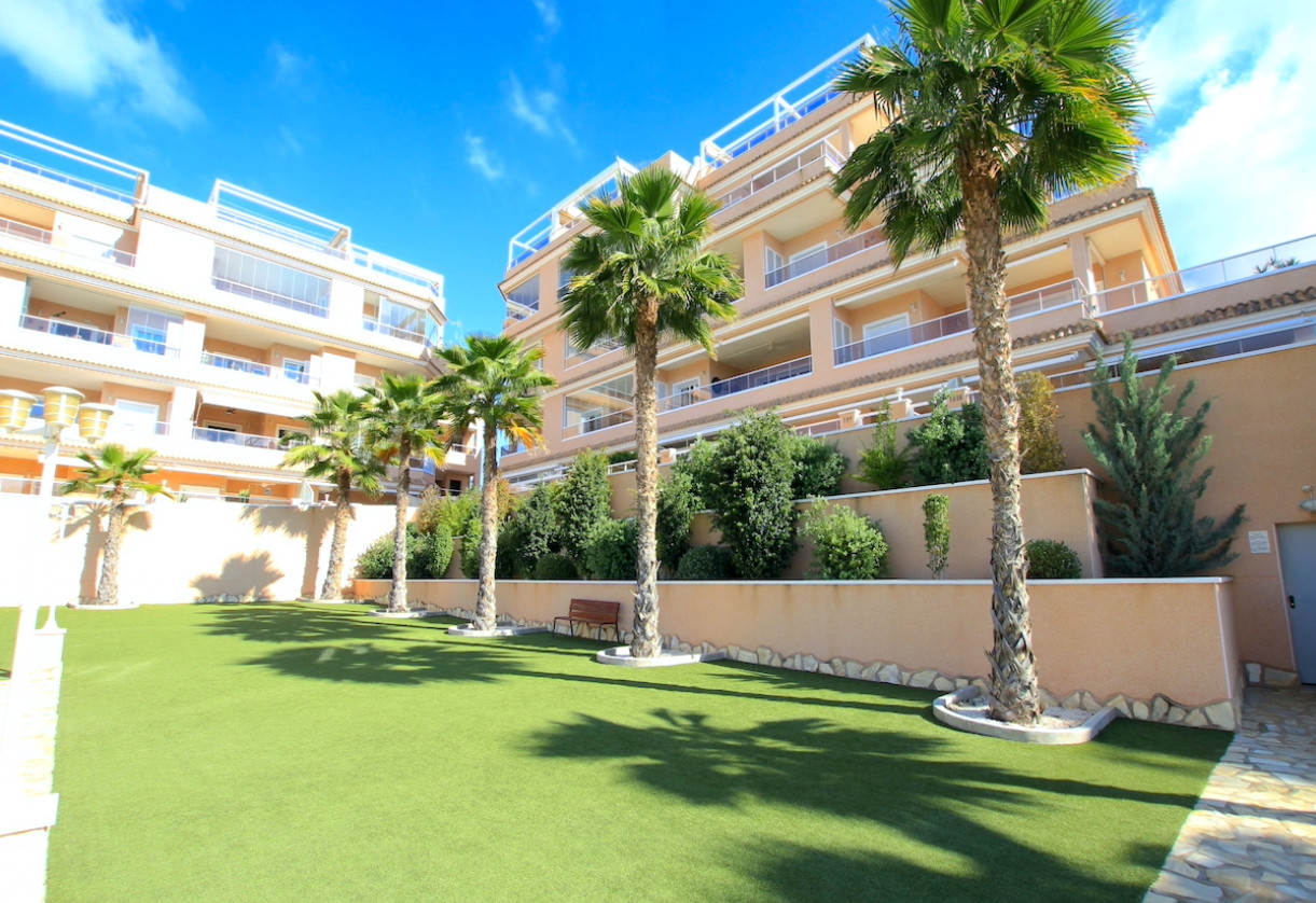 Sale · Apartment · Villamartin