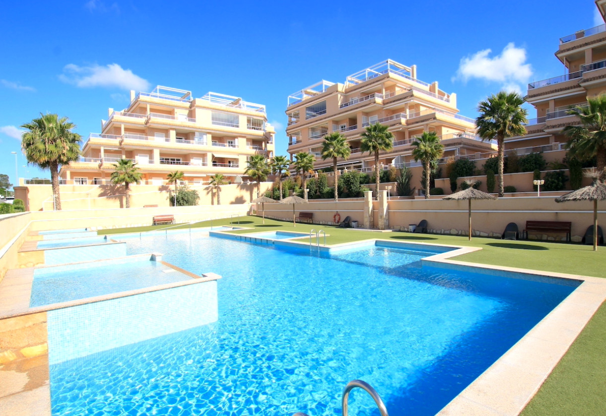 Sale · Apartment · Villamartin