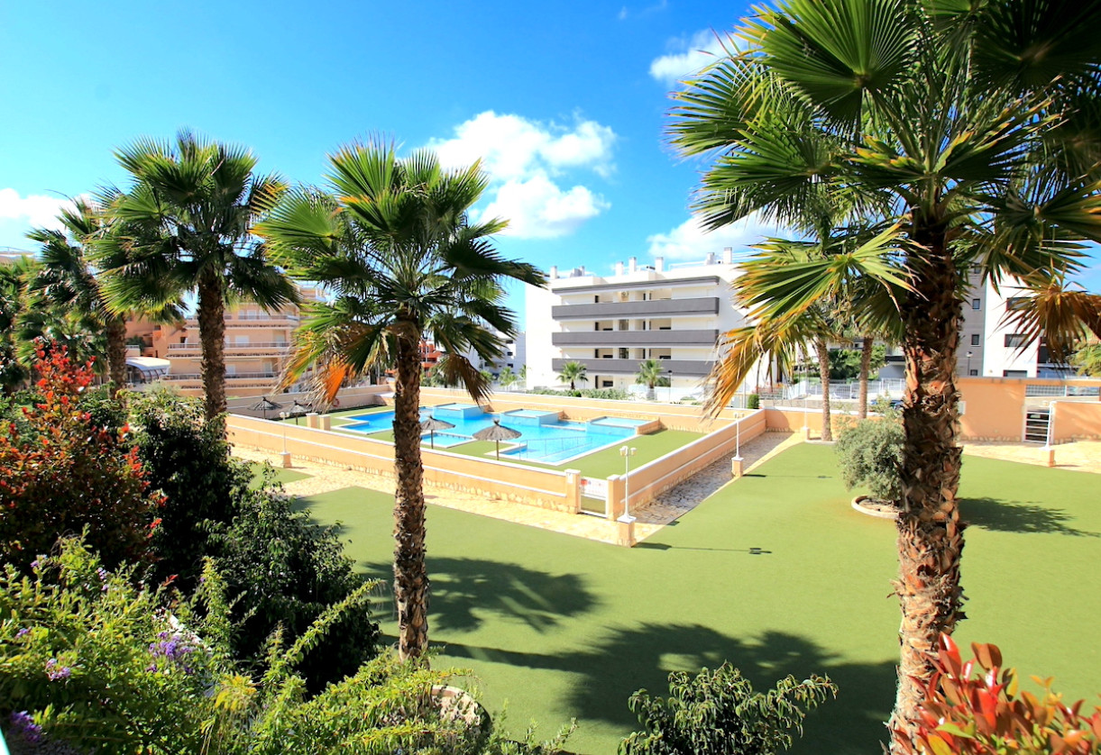 Sale · Apartment · Villamartin