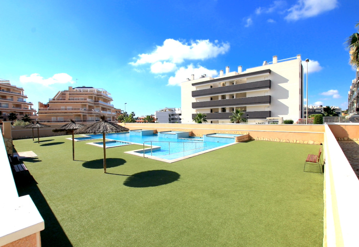 Sale · Apartment · Villamartin