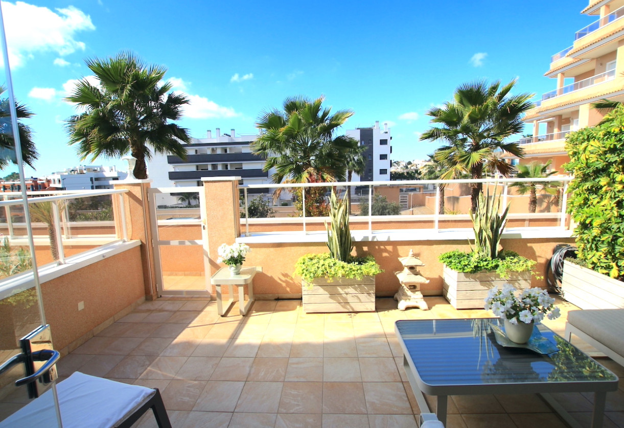 Sale · Apartment · Villamartin