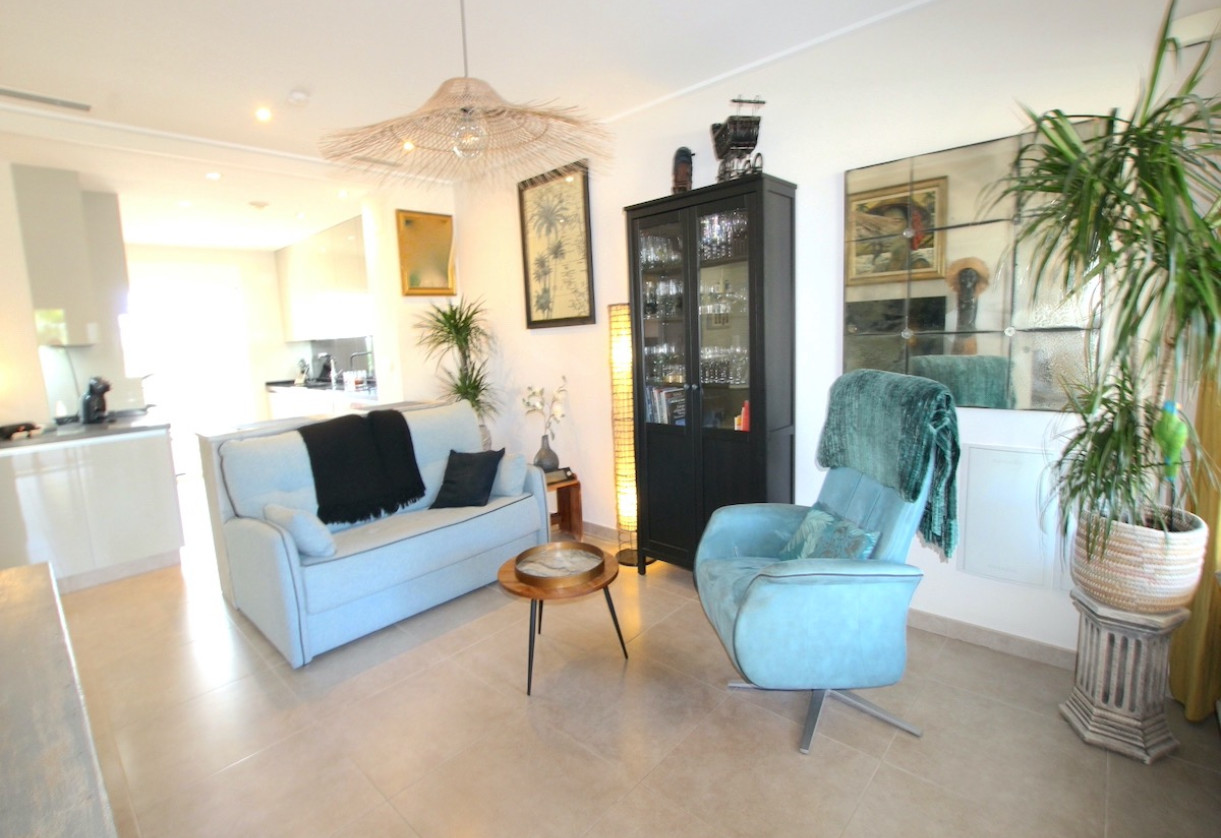 Sale · Apartment · Villamartin