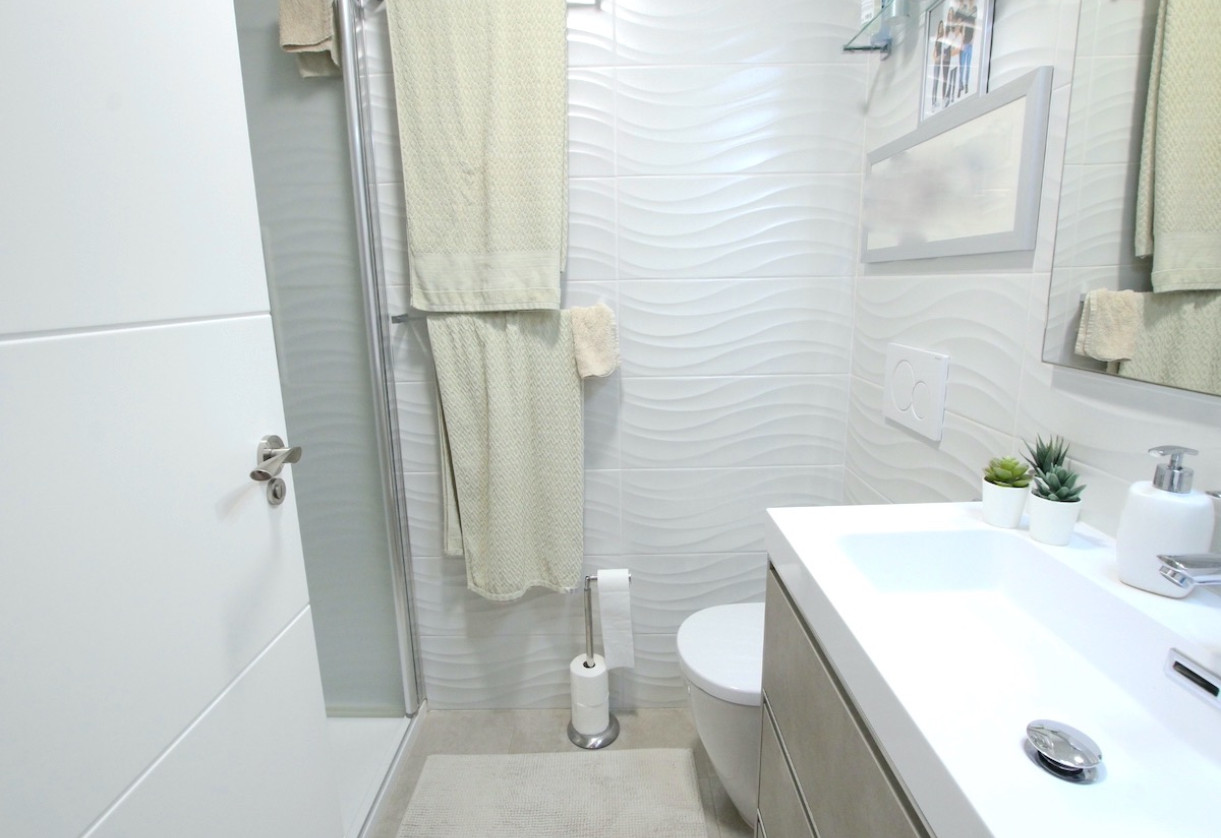 Sale · Apartment · Villamartin