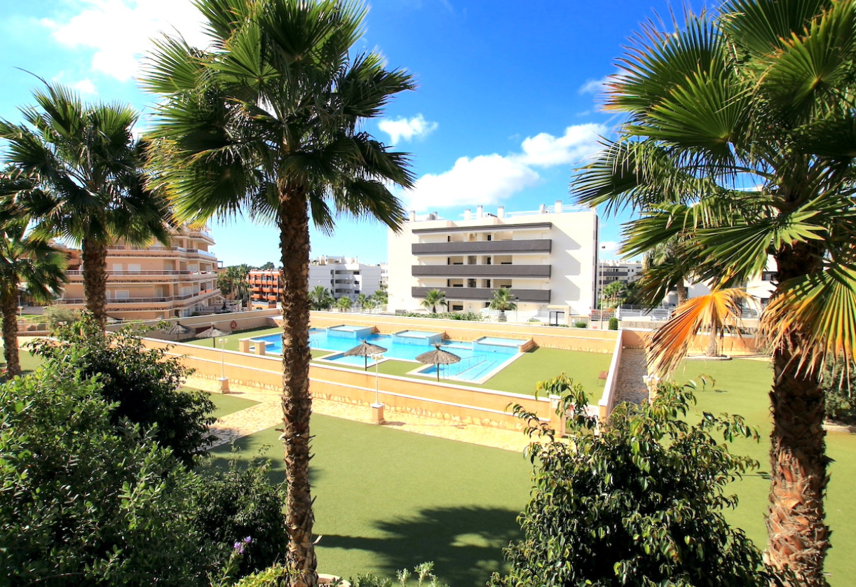Sale · Apartment · Villamartin