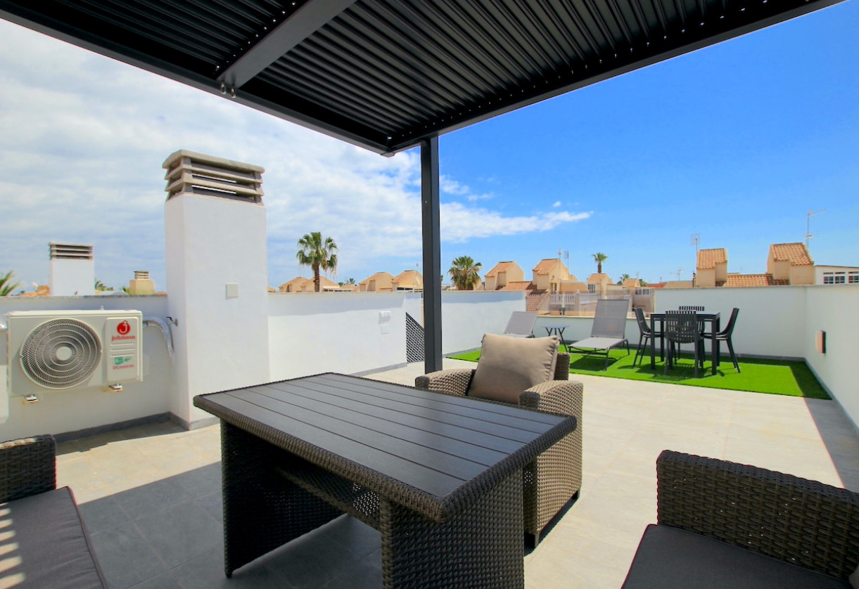 Sale · Villa · Torrevieja - El Hondo