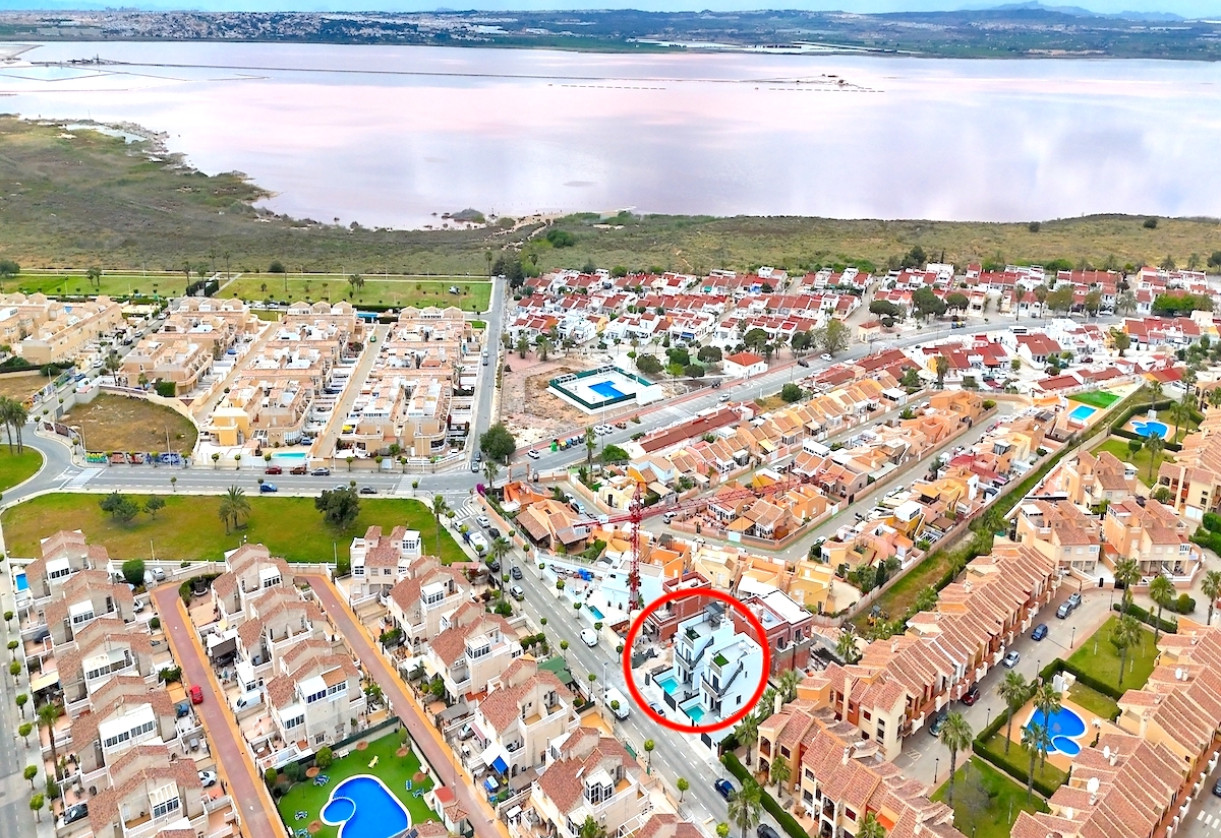 Sale · Villa · Torrevieja - El Hondo