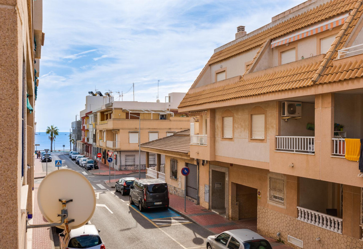 Rynek wtórny · APARTAMENTO · Torrevieja · PLAYA NAUFRAGOS