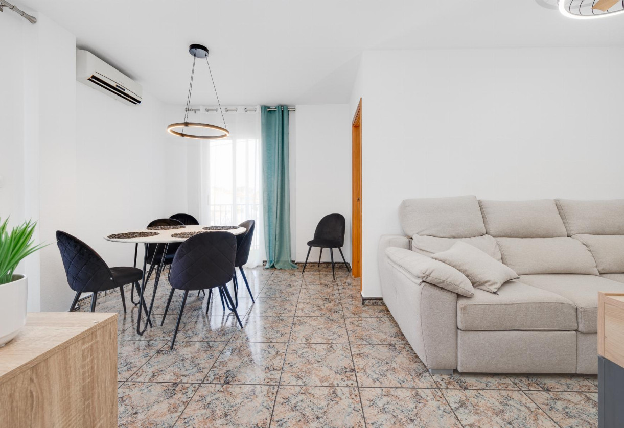 Rynek wtórny · APARTAMENTO · Torrevieja · PLAYA NAUFRAGOS