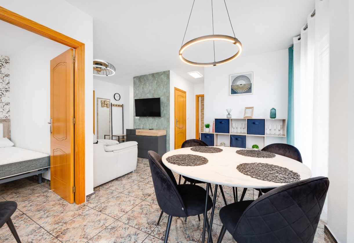 Rynek wtórny · APARTAMENTO · Torrevieja · PLAYA NAUFRAGOS