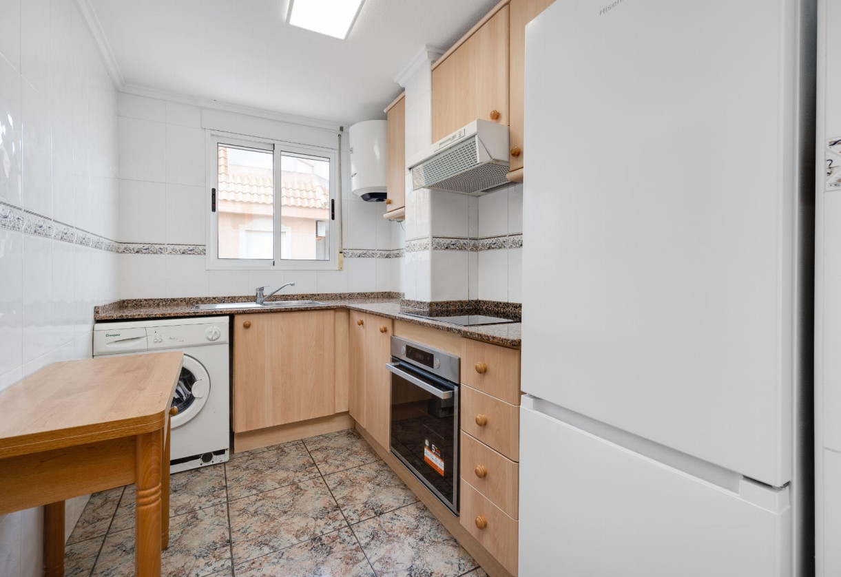 Rynek wtórny · APARTAMENTO · Torrevieja · PLAYA NAUFRAGOS