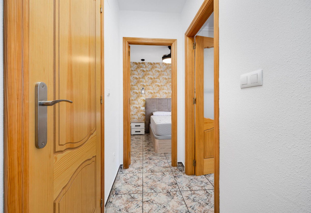 Rynek wtórny · APARTAMENTO · Torrevieja · PLAYA NAUFRAGOS