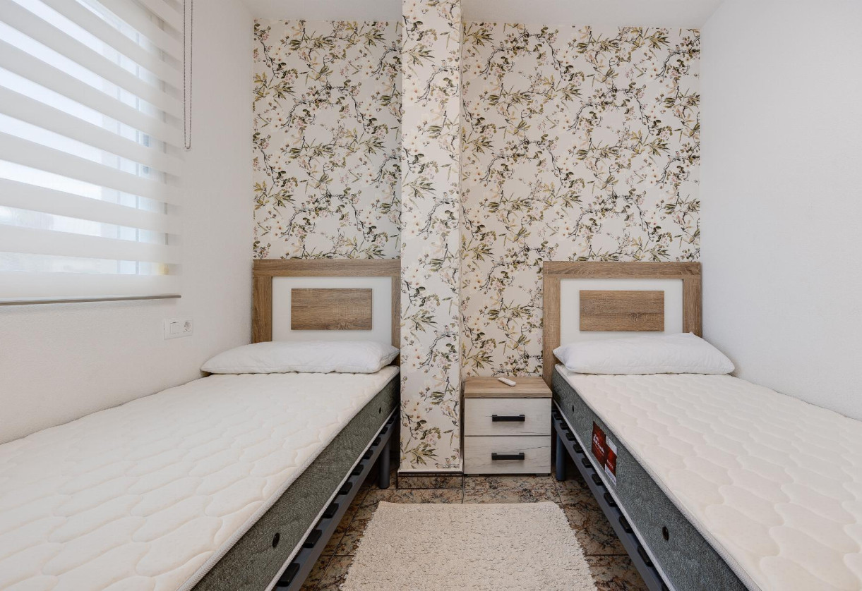 Rynek wtórny · APARTAMENTO · Torrevieja · PLAYA NAUFRAGOS