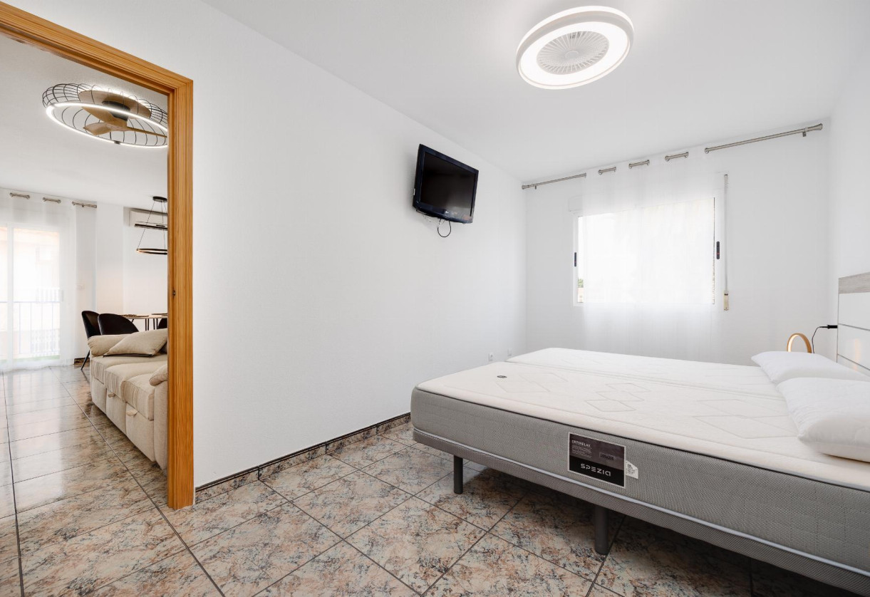 Rynek wtórny · APARTAMENTO · Torrevieja · PLAYA NAUFRAGOS