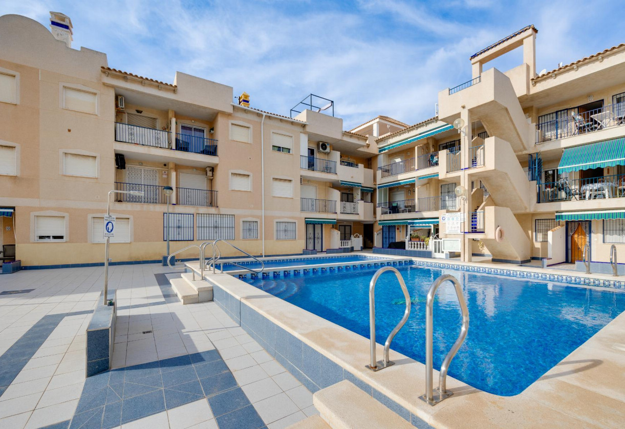 Resale · APARTAMENTO · Torrevieja · PLAYA NAUFRAGOS