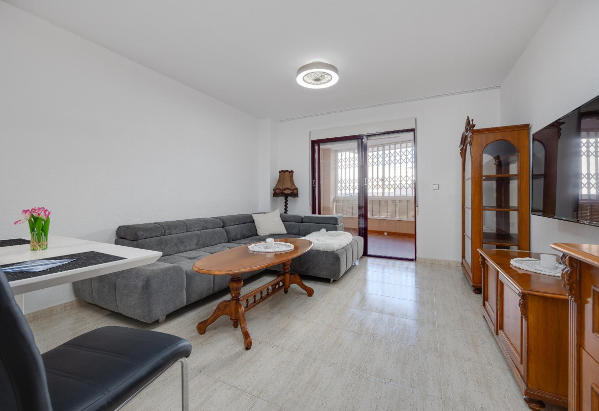 Resale · APARTAMENTO · Torrevieja · Playa del Cura
