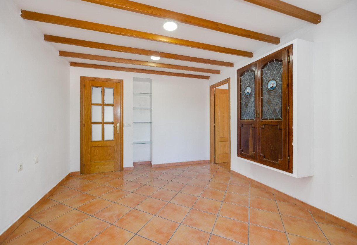 Resale · APARTAMENTO · Torrevieja · Centro