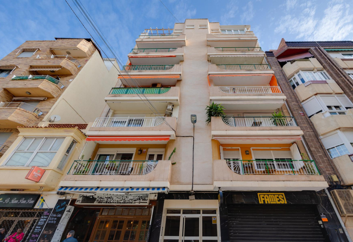 Resale · APARTAMENTO · Torrevieja · Centro