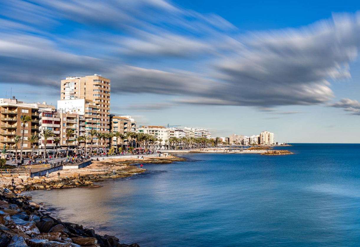 Resale · APARTAMENTO · Torrevieja · Centro