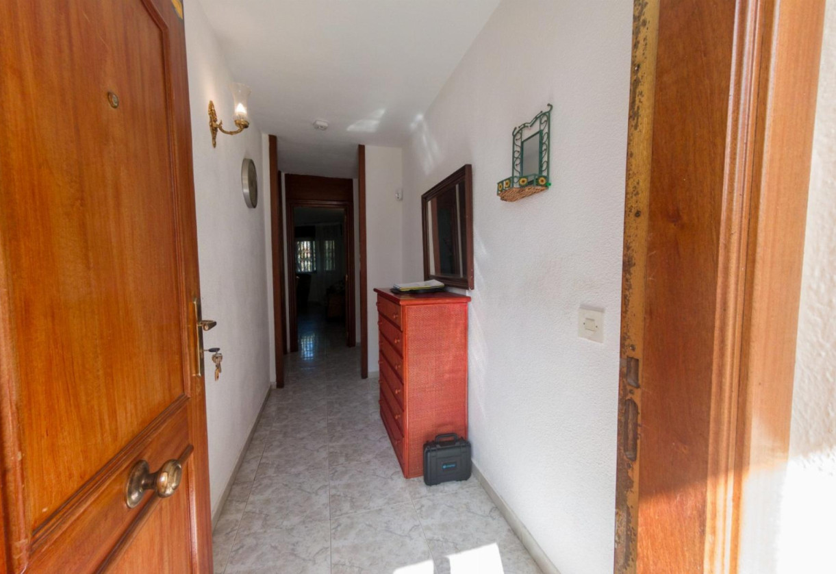 Resale · APARTAMENTO · Torrevieja · Playa del Acequión