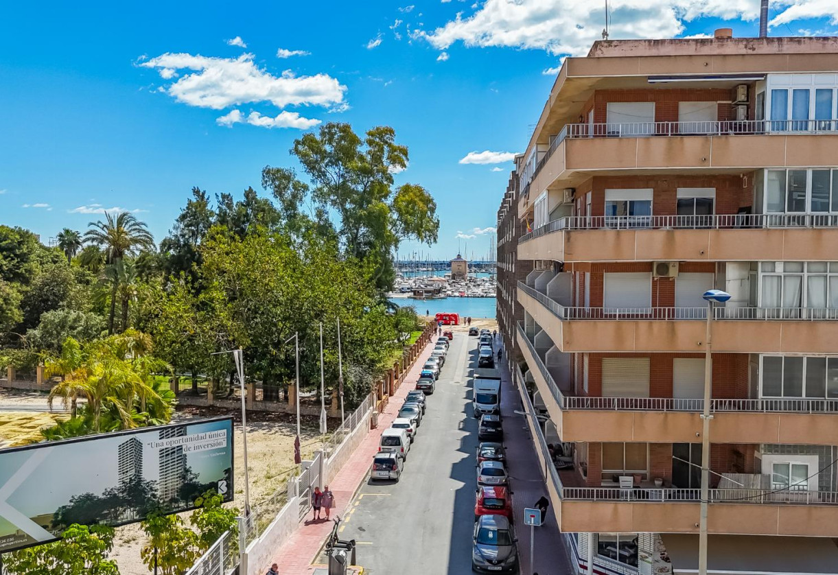 Resale · APARTAMENTO · Torrevieja · Playa del Acequión