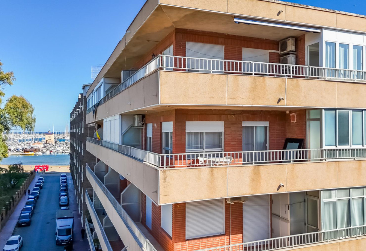 Resale · APARTAMENTO · Torrevieja · Playa del Acequión