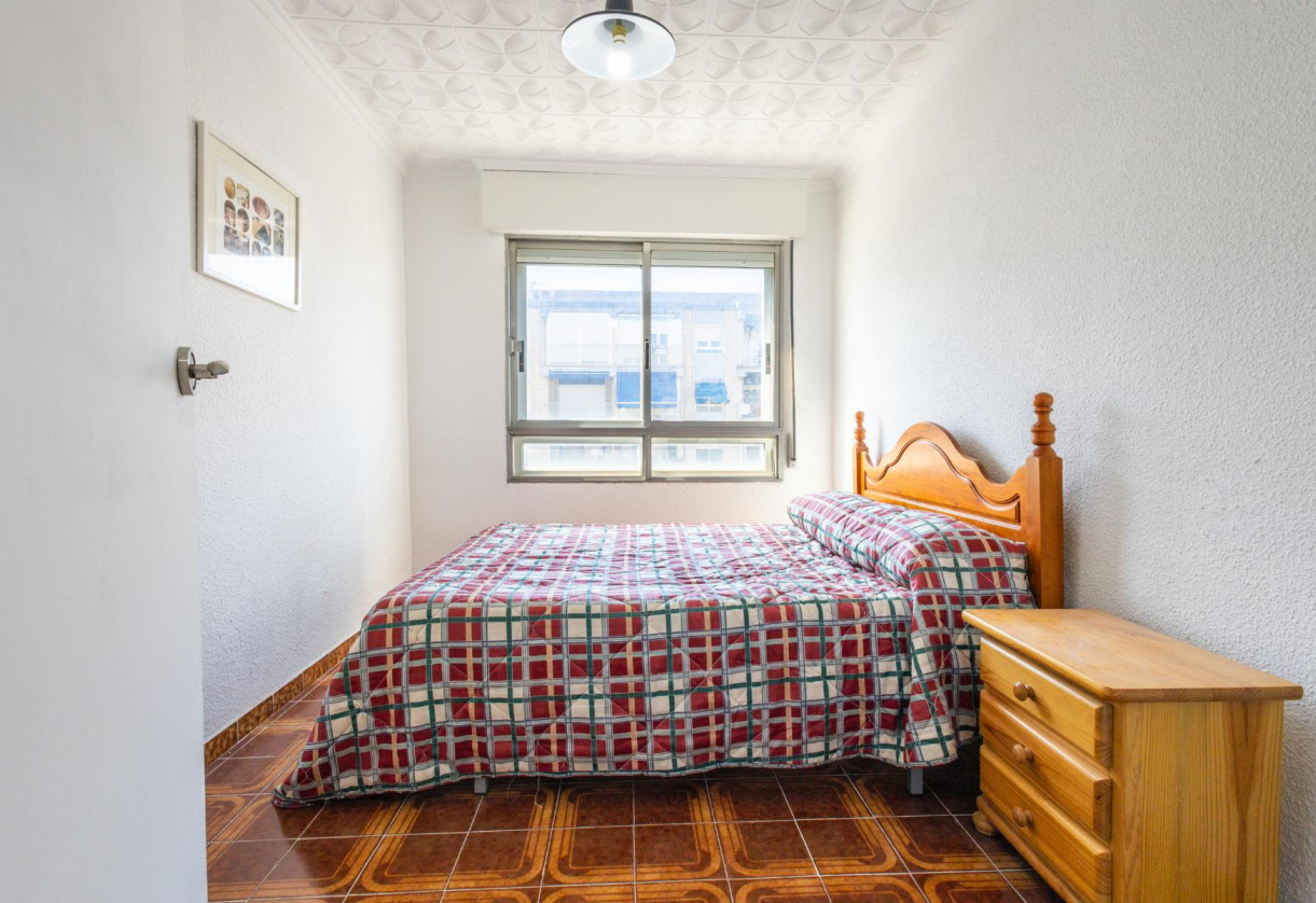 Resale · APARTAMENTO · Torrevieja · Playa del Acequión
