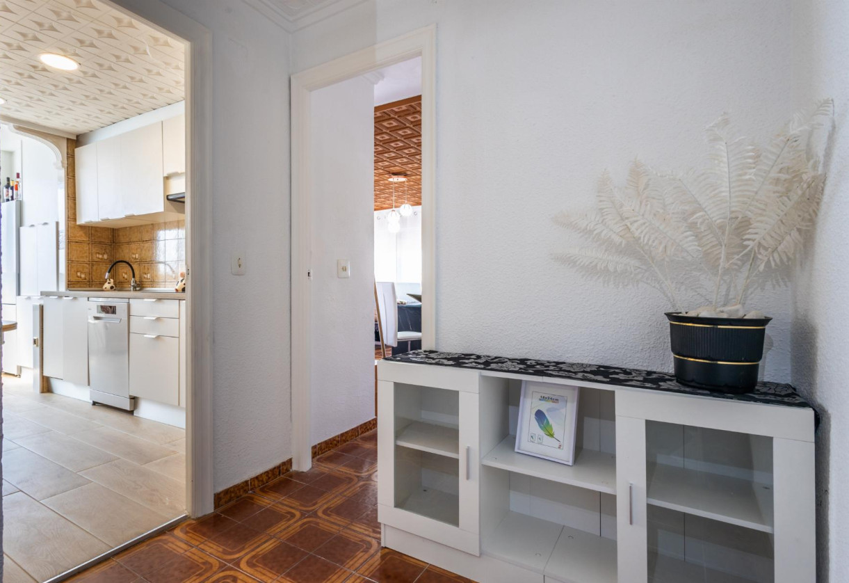 Resale · APARTAMENTO · Torrevieja · Playa del Acequión