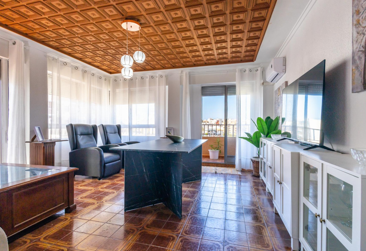 Resale · APARTAMENTO · Torrevieja · Playa del Acequión