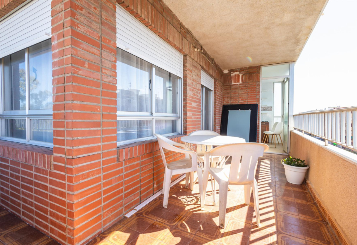 Resale · APARTAMENTO · Torrevieja · Playa del Acequión