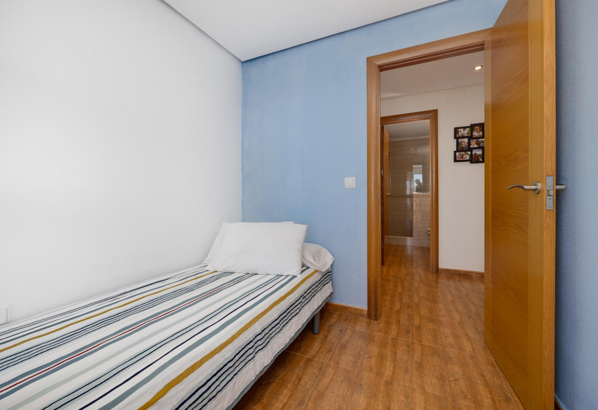 Sale · APARTAMENTO · Torrevieja · Playa Acequion