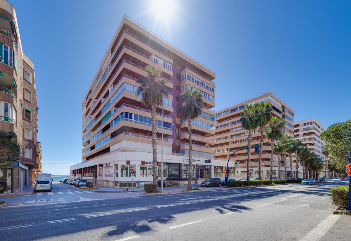 Sale · APARTAMENTO · Torrevieja · Playa Acequion