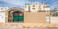 Sale · Chalet · Torrevieja · torreta III