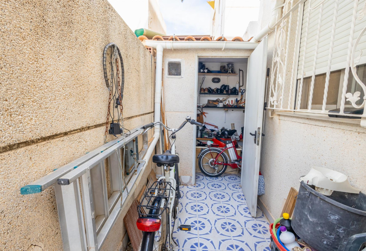 Sale · Chalet · Torrevieja · torreta III