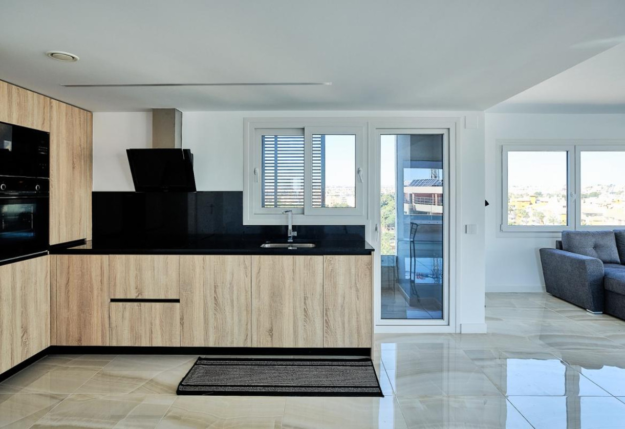 Resale · APARTAMENTO · Torrevieja · Punta Prima