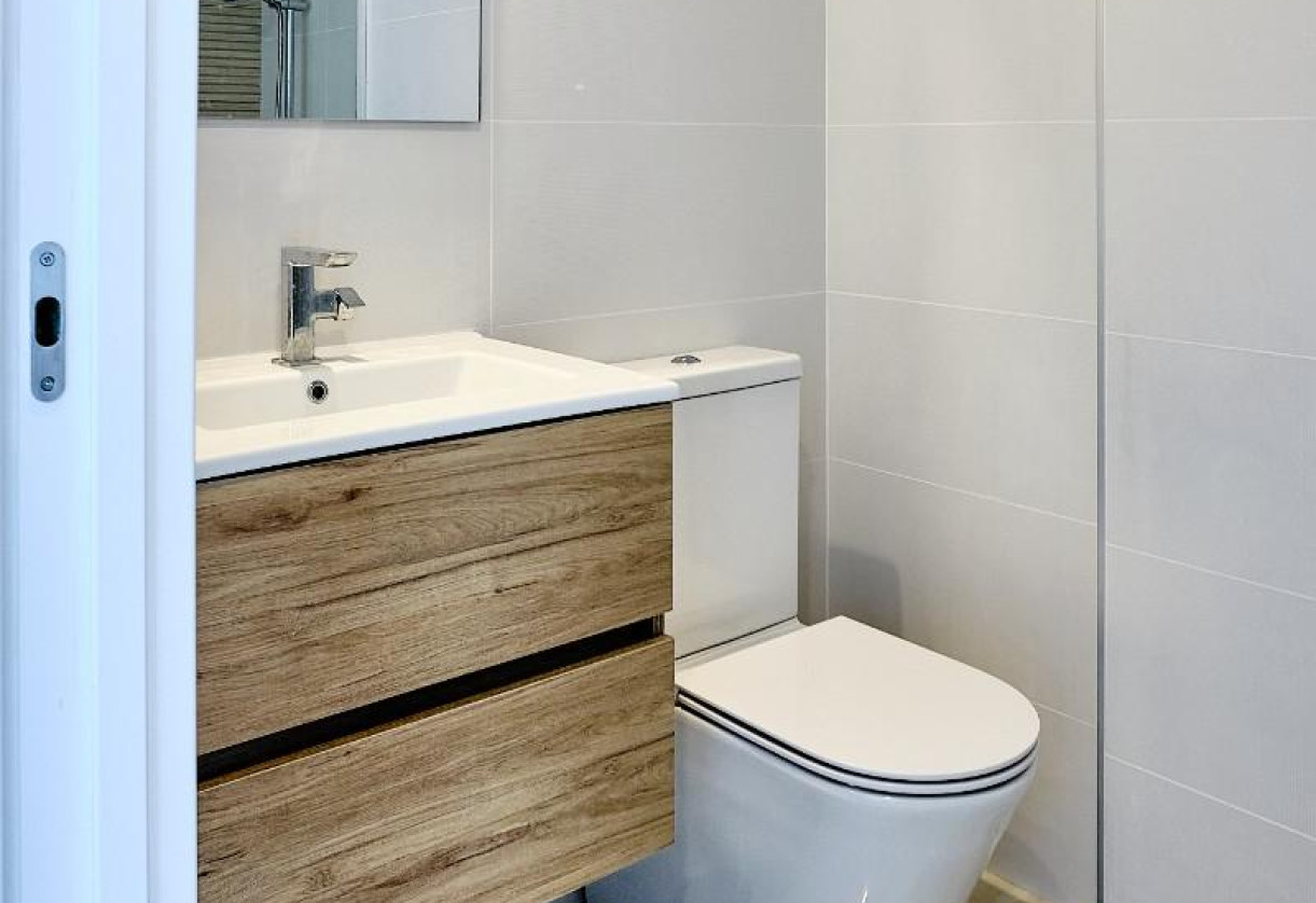Resale · APARTAMENTO · Torrevieja · Punta Prima