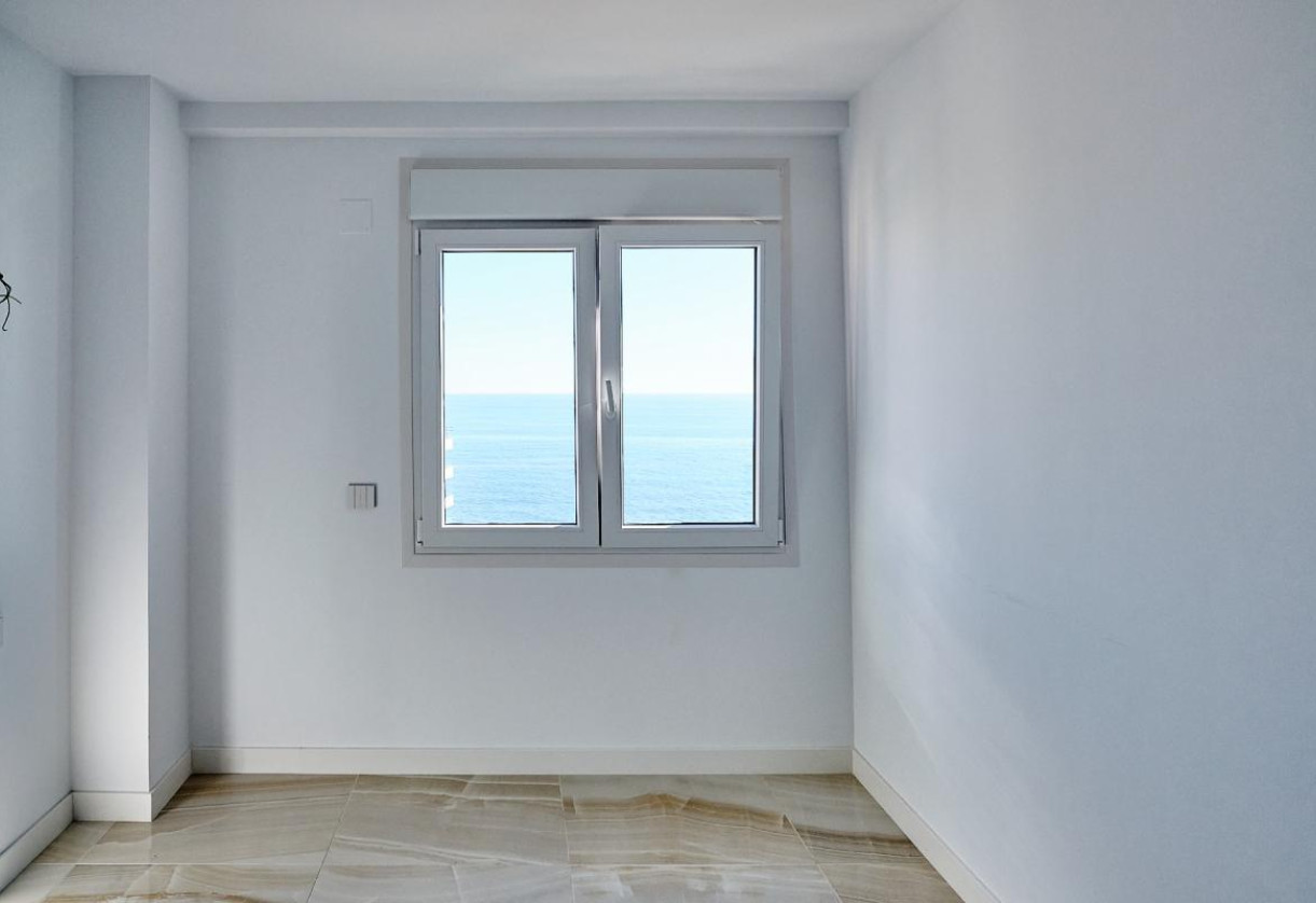Resale · APARTAMENTO · Torrevieja · Punta Prima