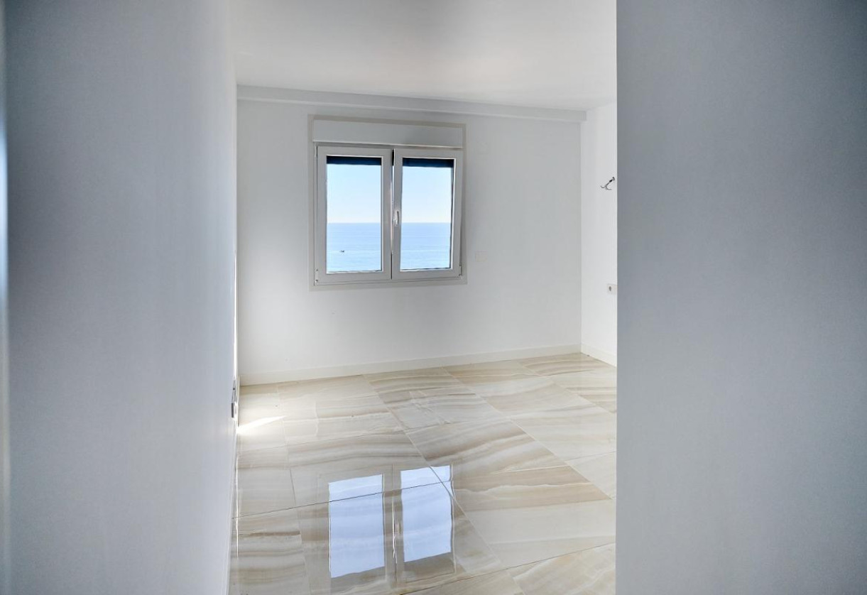 Resale · APARTAMENTO · Torrevieja · Punta Prima