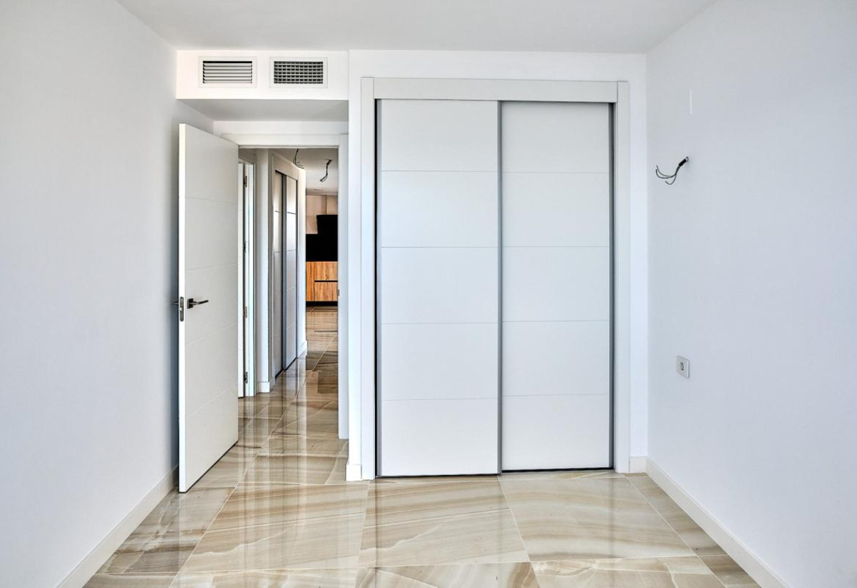 Resale · APARTAMENTO · Torrevieja · Punta Prima