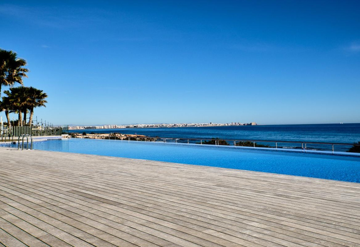 Resale · APARTAMENTO · Torrevieja · Punta Prima