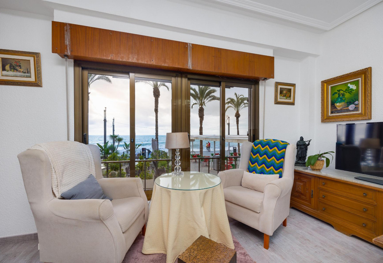 Rynek wtórny · APARTAMENTO · Torrevieja · Piscinas naturales