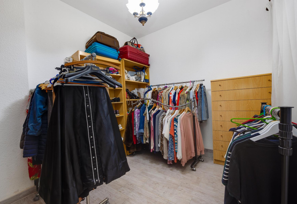 Rynek wtórny · APARTAMENTO · Torrevieja · Piscinas naturales