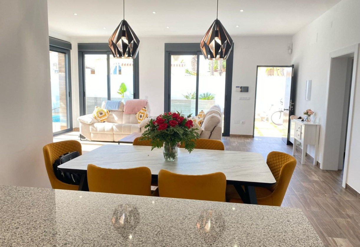 Resale · Chalet · Orihuela Costa · villamartin
