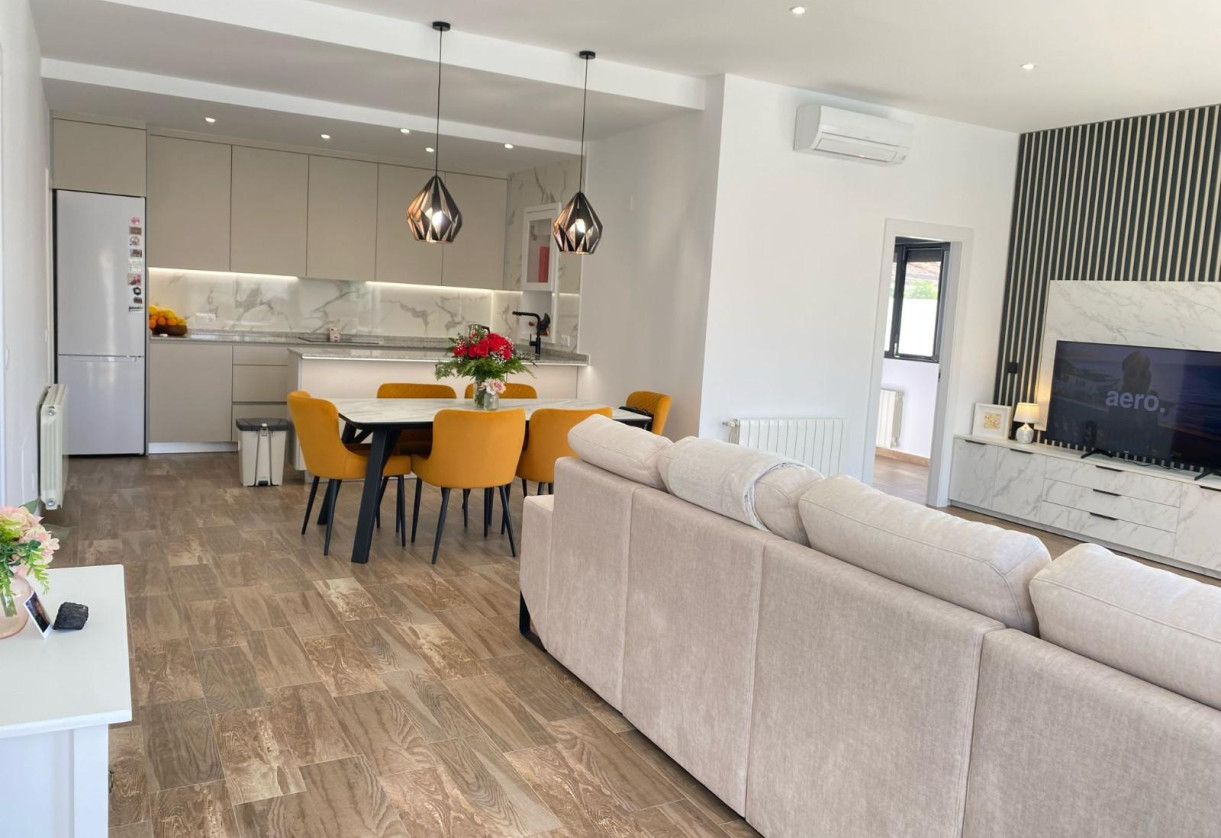 Resale · Chalet · Orihuela Costa · villamartin