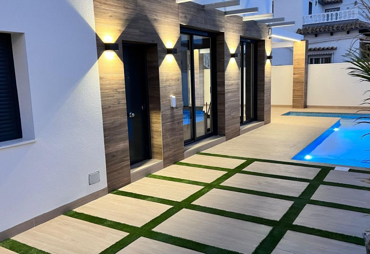 Resale · Chalet · Orihuela Costa · villamartin