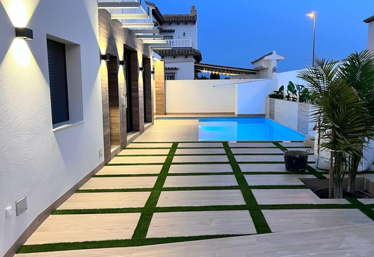 Resale · Chalet · Orihuela Costa · villamartin
