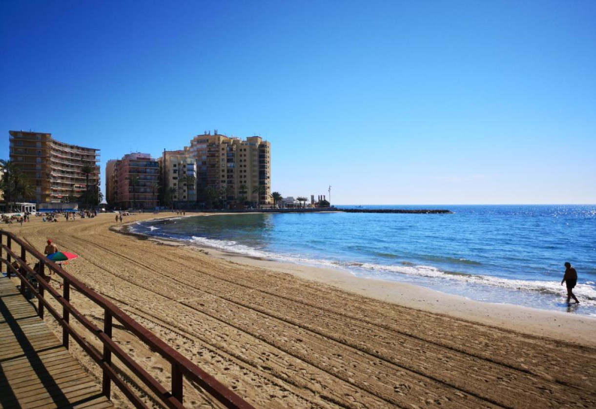Resale · APARTAMENTO · Torrevieja · Playa del Cura