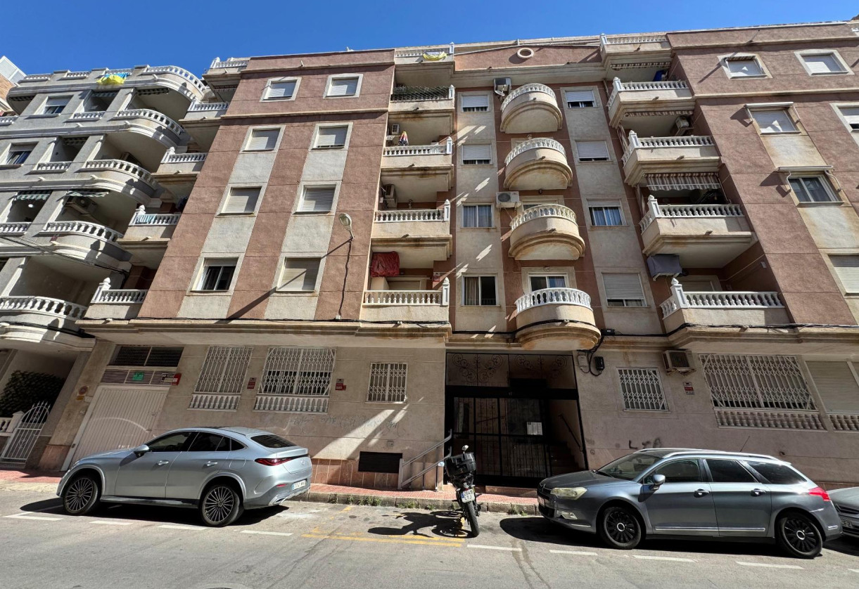 Resale · APARTAMENTO · Torrevieja · Playa del Cura