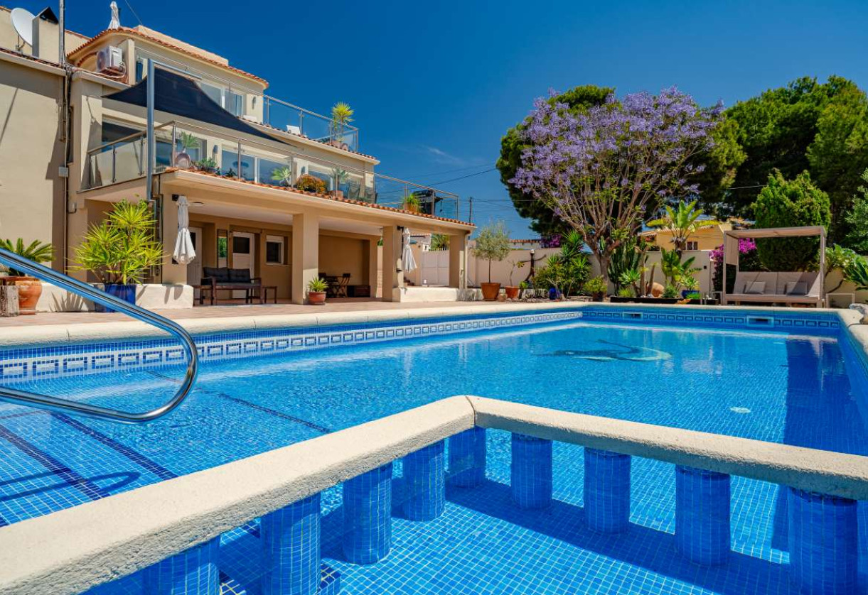 Resale · detached house · Calpe