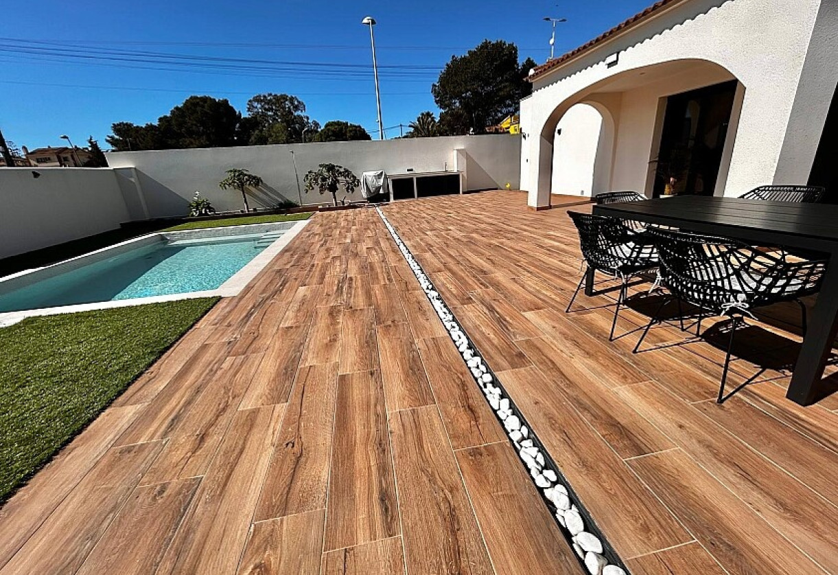 Resale · Luxury villa · Torrevieja · Los balcones