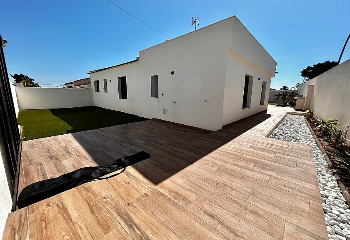 Resale · Luxury villa · Torrevieja · Los balcones